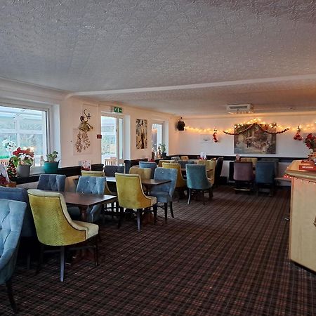 Boathouse Hotel Holyhead Extérieur photo