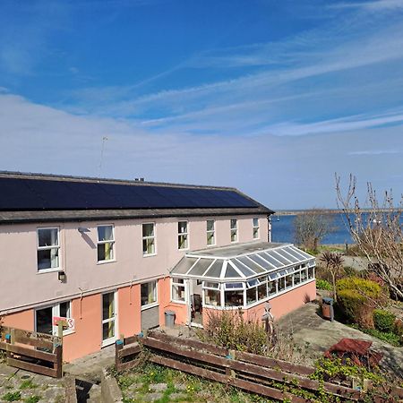 Boathouse Hotel Holyhead Extérieur photo