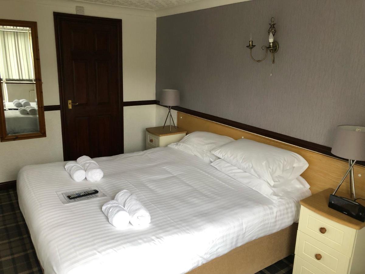 Boathouse Hotel Holyhead Extérieur photo